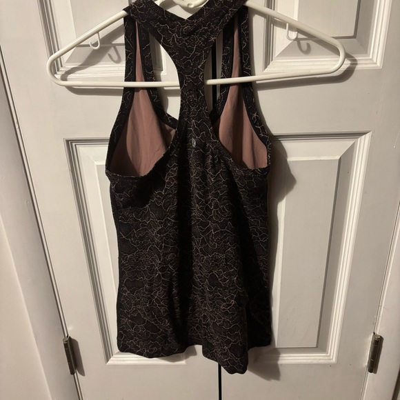 Lululemon racerback lacescape Spanish rose black tank top - Picture 4 of 8
